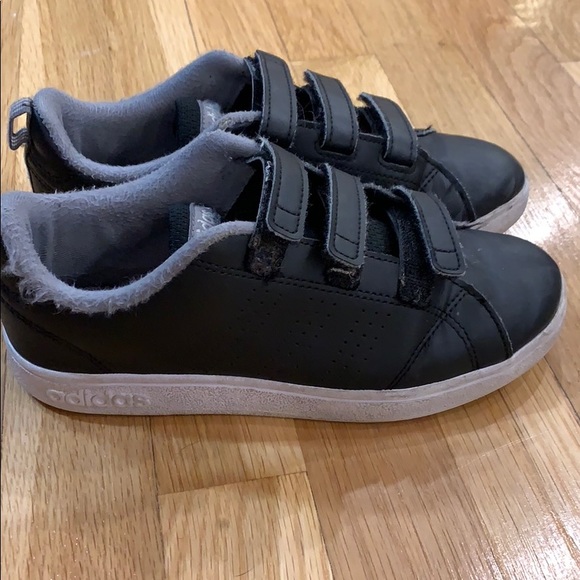 Boys black velcro sneakers Clearance